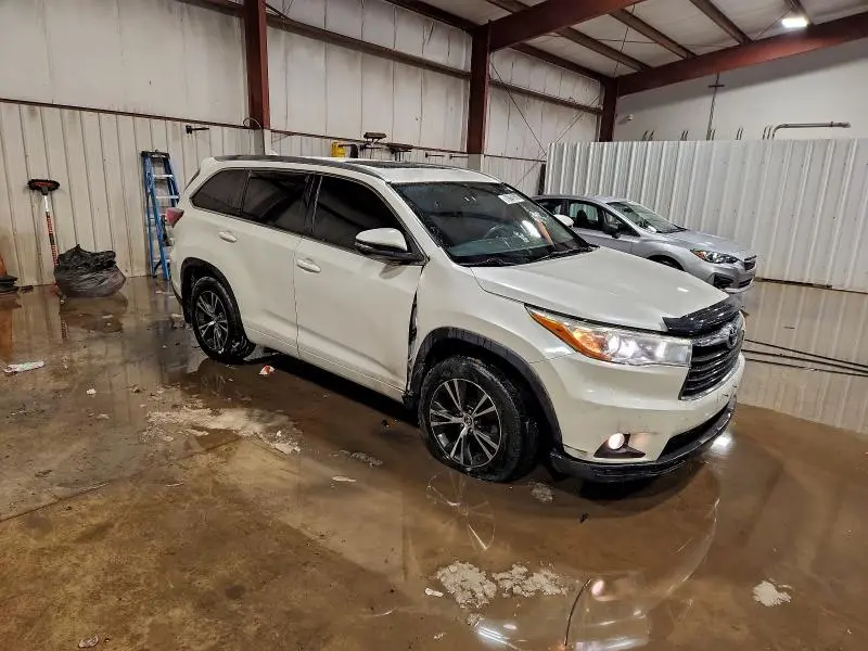 2016 TOYOTA HIGHLANDER XLE  