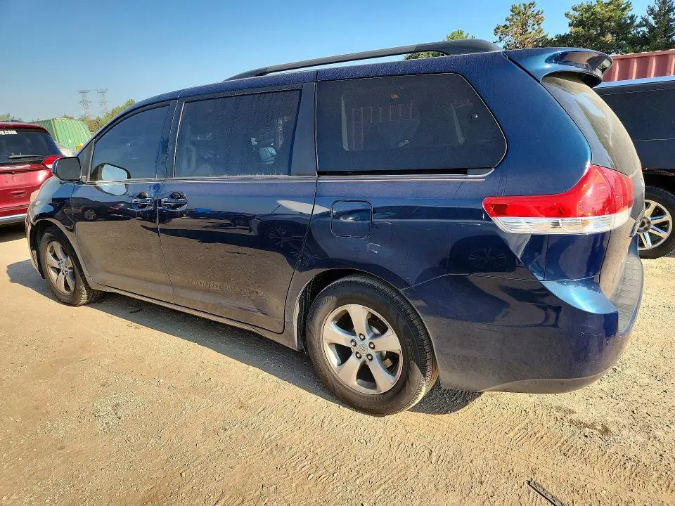 2011 TOYOTA SIENNA LE  