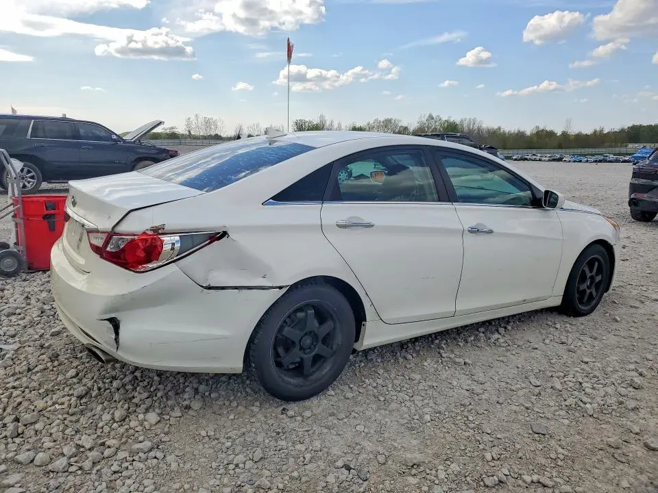 2011 HYUNDAI SONATA SE  