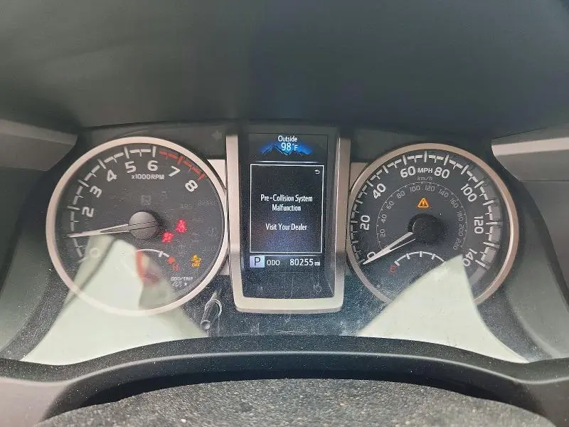 2021 TOYOTA TACOMA SR5 V6  