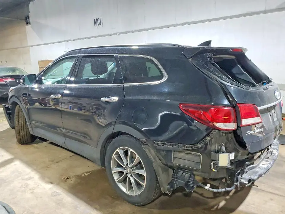 2017 HYUNDAI SANTA FE SE  