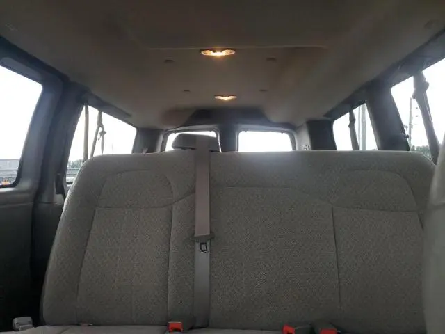 2017 CHEVROLET EXPRESS G2500 LT  