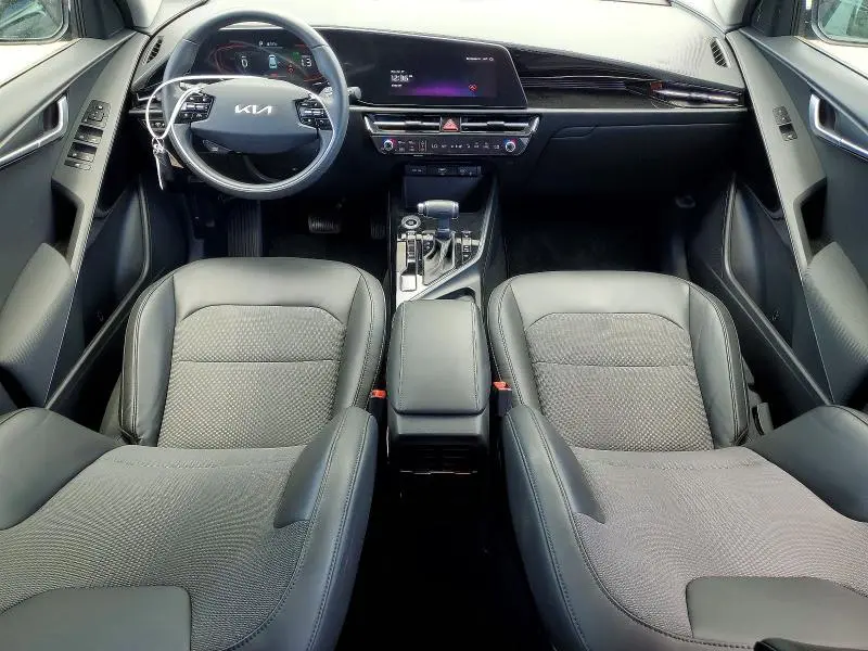 2023 KIA NIRO EX  