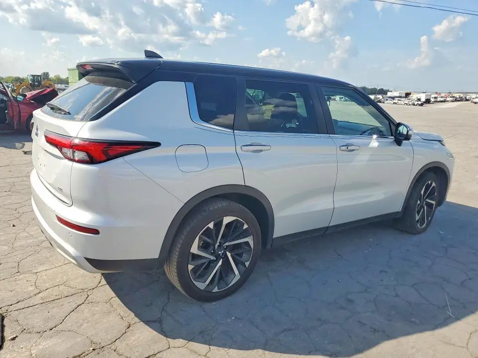 2022 MITSUBISHI OUTLANDER SE  