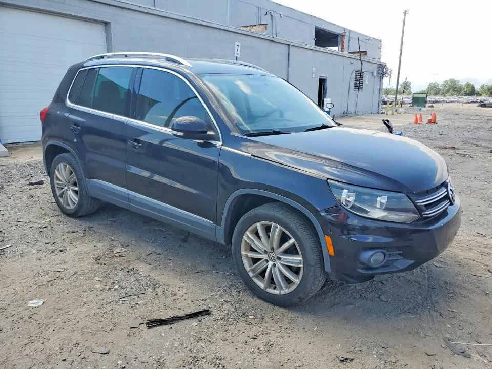2012 VOLKSWAGEN TIGUAN S  