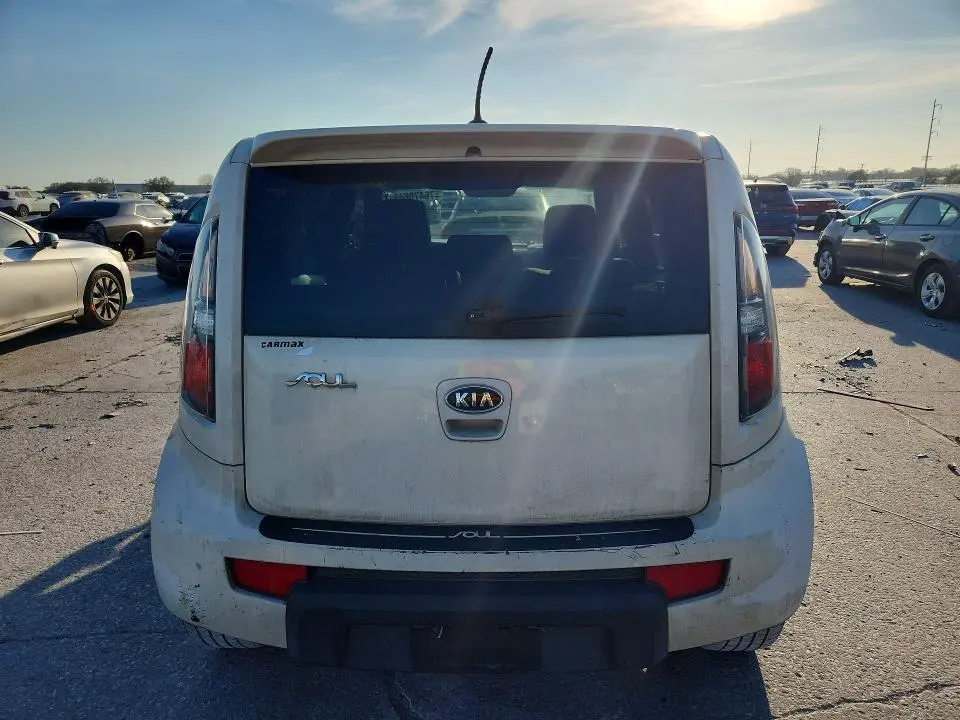 2010 KIA SOUL +  