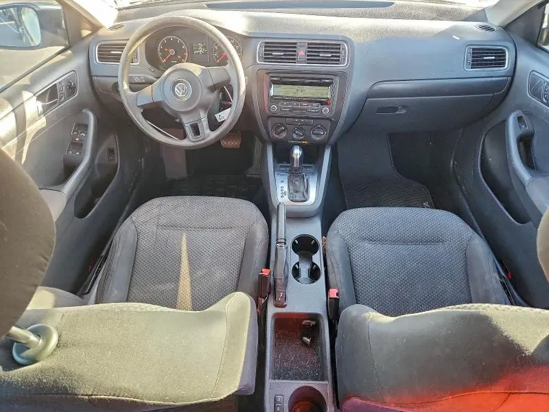 2011 VOLKSWAGEN JETTA BASE  