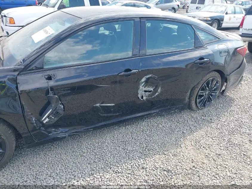 2022 TOYOTA AVALON XSE NIGHTSHADE HYBRID