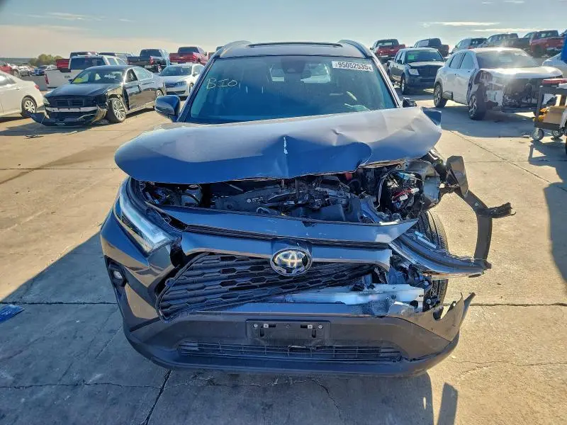 2023 TOYOTA RAV4 XLE PREMIUM  