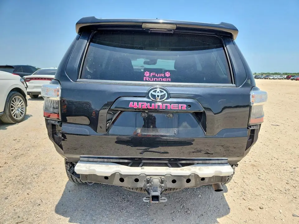 2021 TOYOTA 4RUNNER SR5  