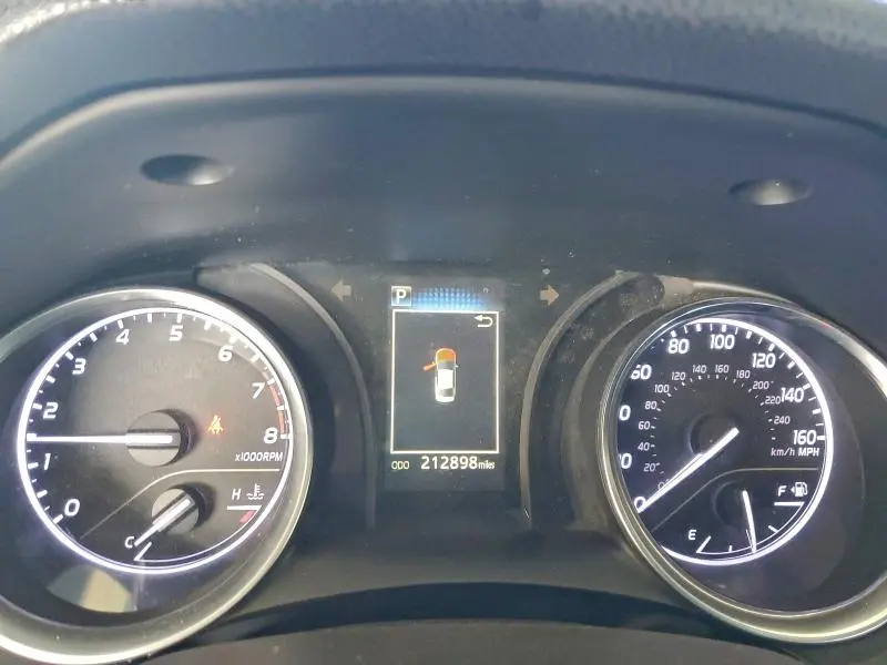 2018 TOYOTA CAMRY SE  