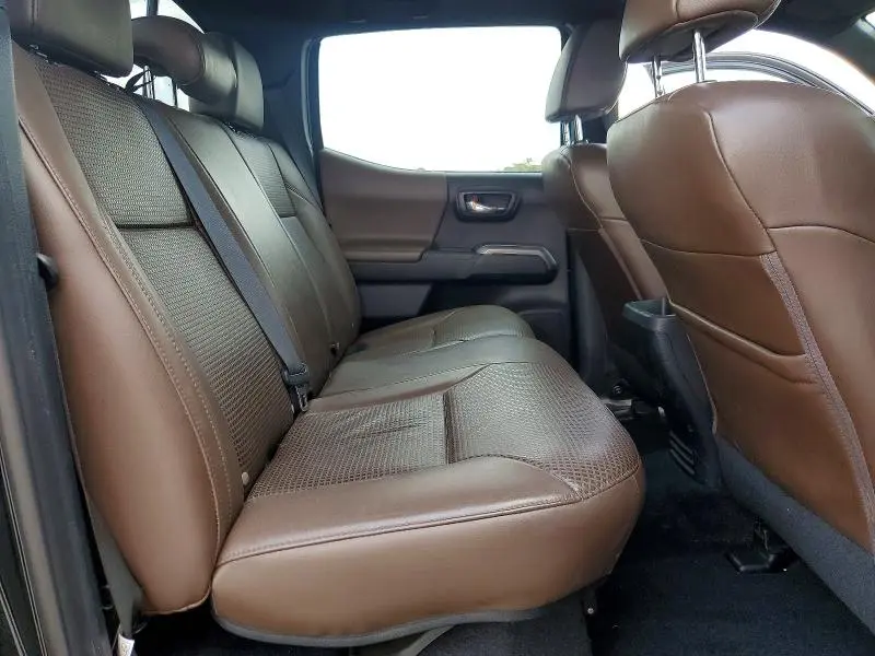 2019 TOYOTA TACOMA LIMITED  