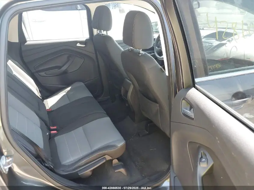 2015 FORD ESCAPE SE