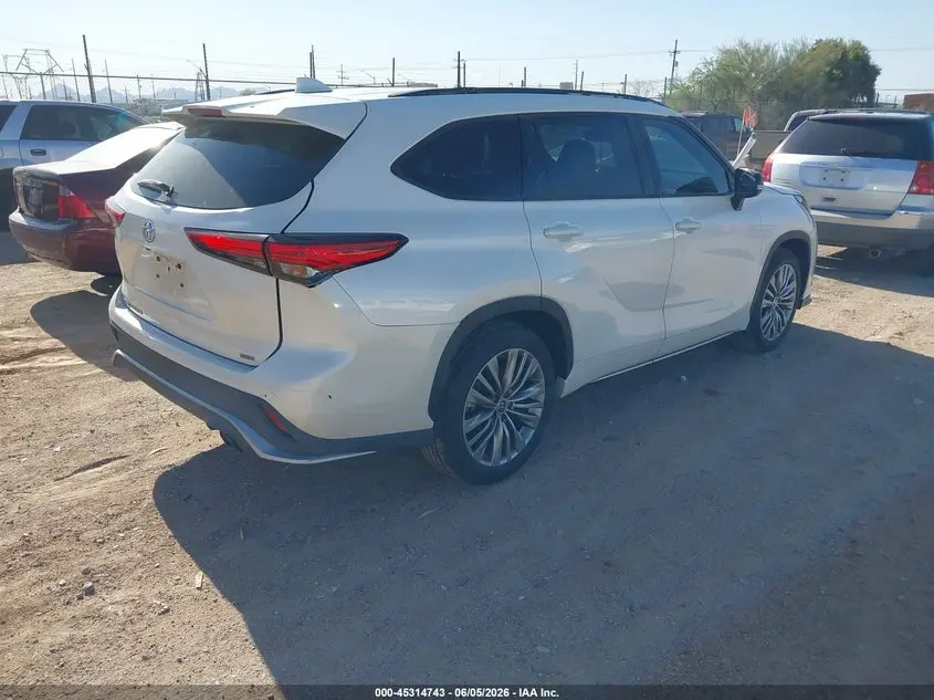 2021 TOYOTA HIGHLANDER XSE