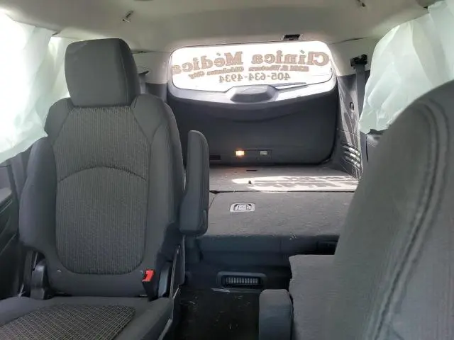 2012 CHEVROLET TRAVERSE LT  