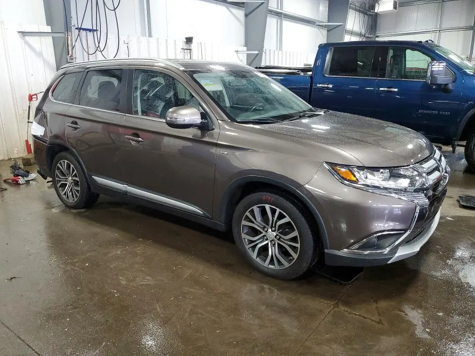 2017 MITSUBISHI OUTLANDER GT  