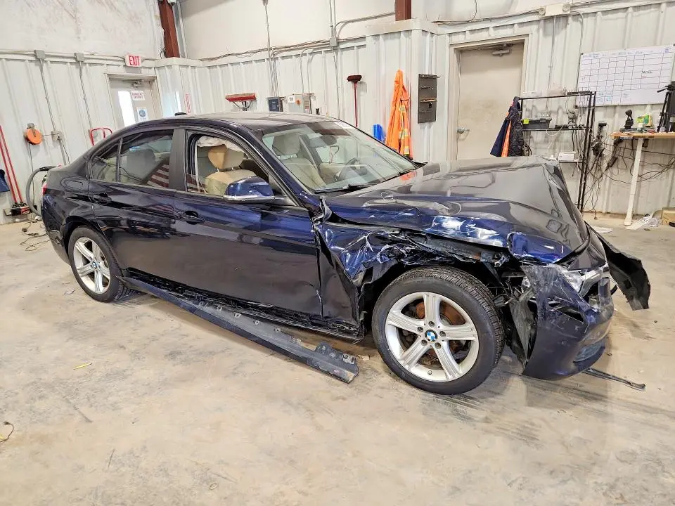 2013 BMW 320 I XDRIVE  