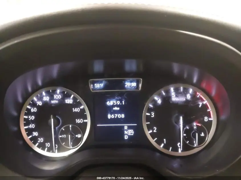 2018 INFINITI QX30 LUXURY