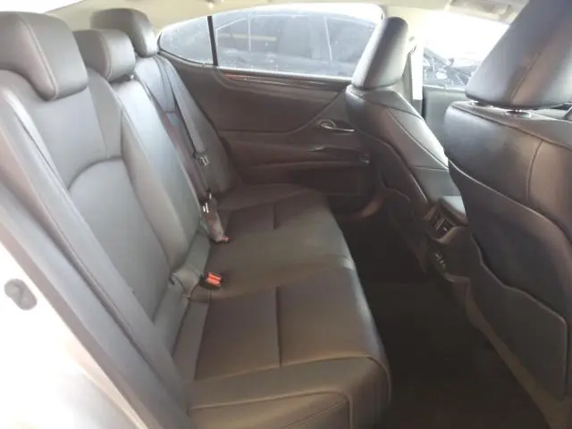 2019 LEXUS ES 350  