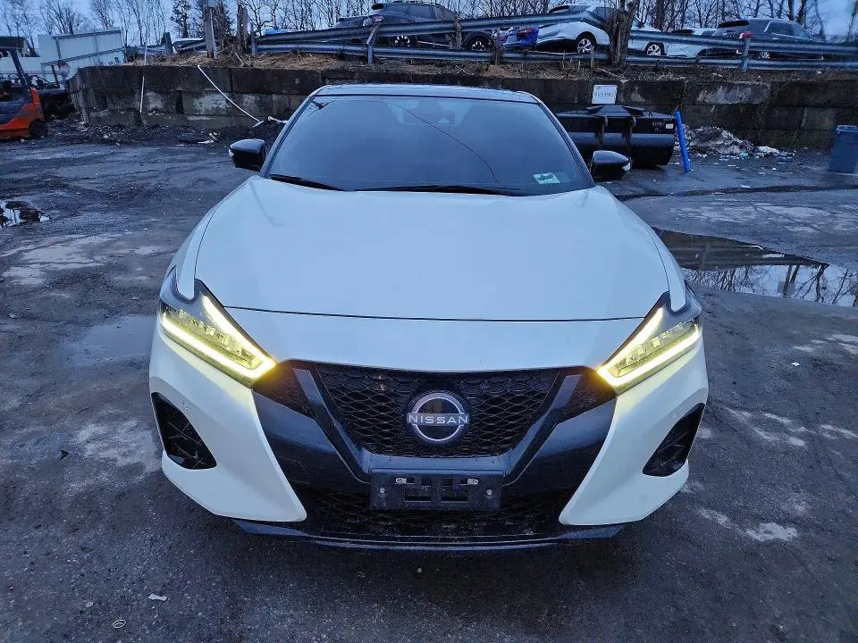 2023 NISSAN MAXIMA 3.5 SR  