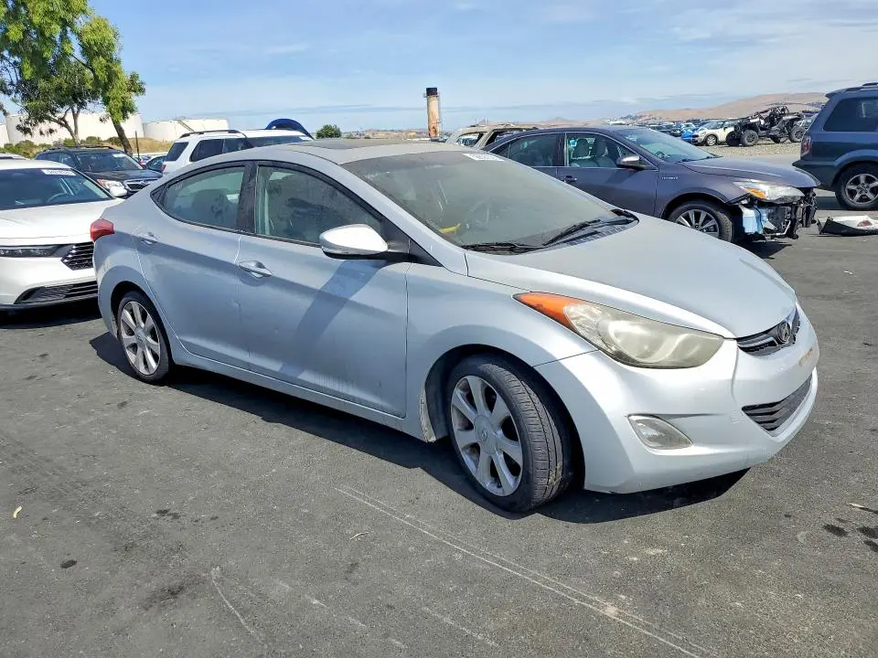 2011 HYUNDAI ELANTRA LIMITED  