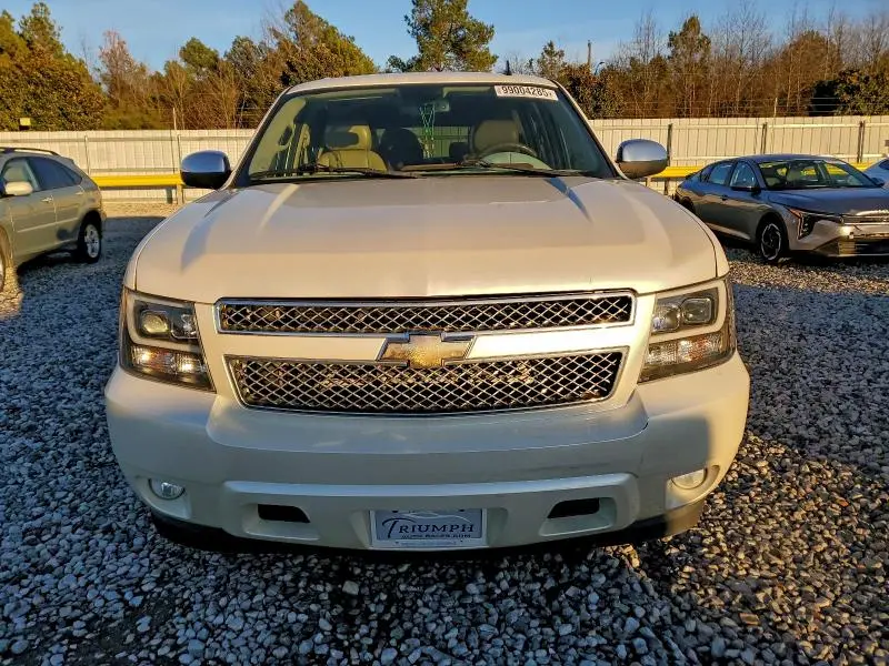 2011 CHEVROLET SUBURBAN C1500 LTZ  