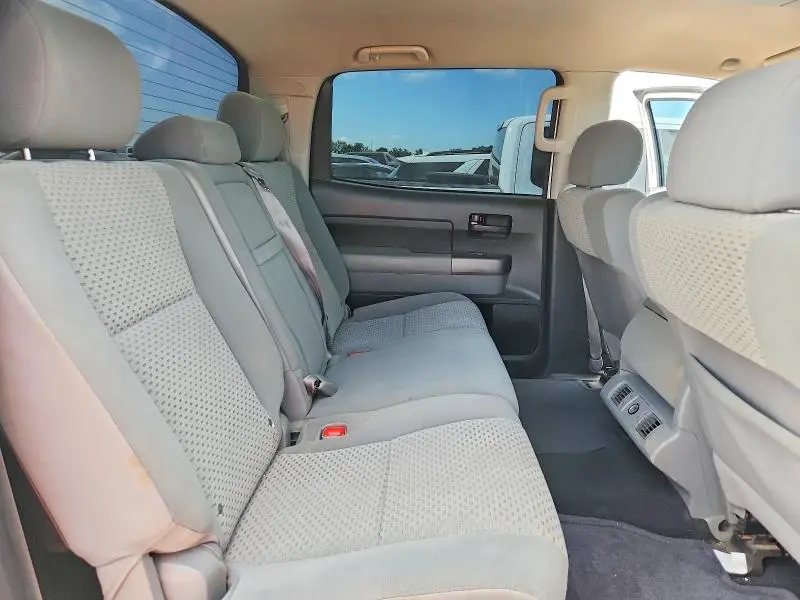 2013 TOYOTA TUNDRA CREWMAX SR5  