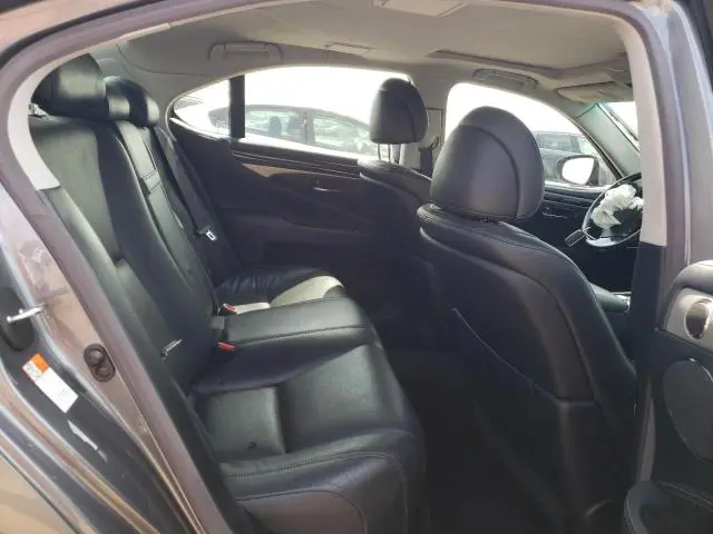 2017 LEXUS LS 460  