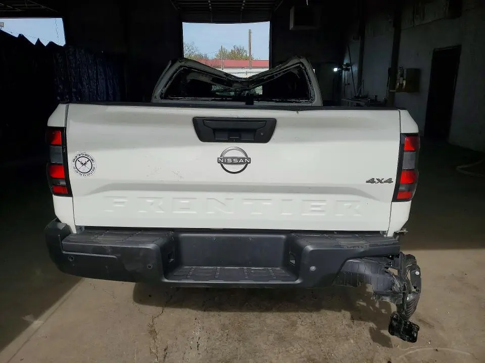 2024 NISSAN FRONTIER S  