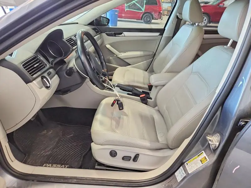 2019 VOLKSWAGEN PASSAT WOLFSBURG  