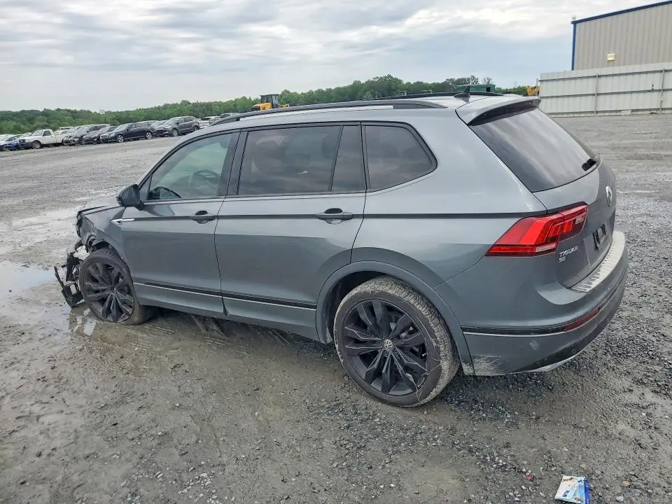 2021 VOLKSWAGEN TIGUAN SE  