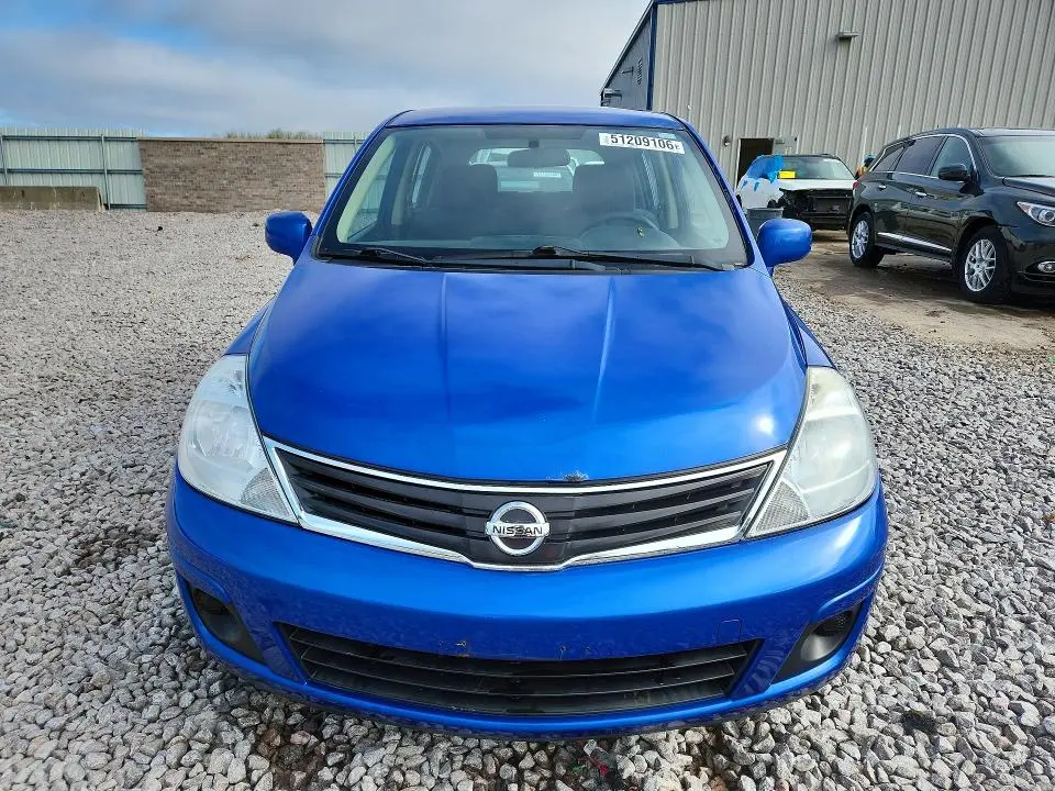 2011 NISSAN VERSA 1.8 S  