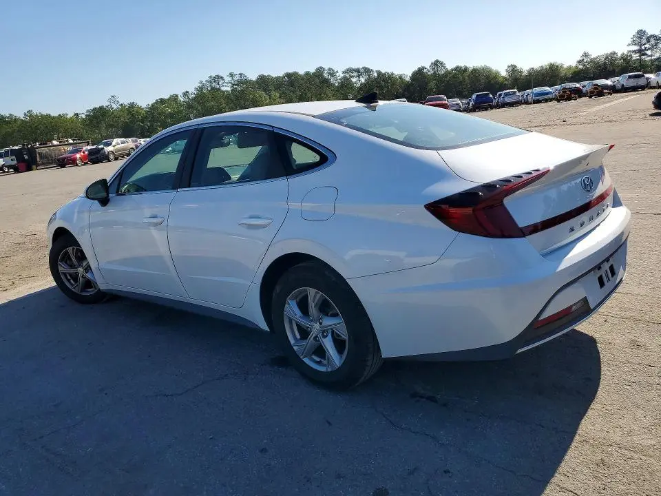 2022 HYUNDAI SONATA SE  