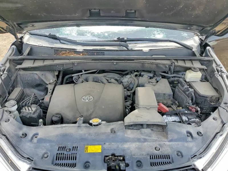 2017 TOYOTA HIGHLANDER XLE  