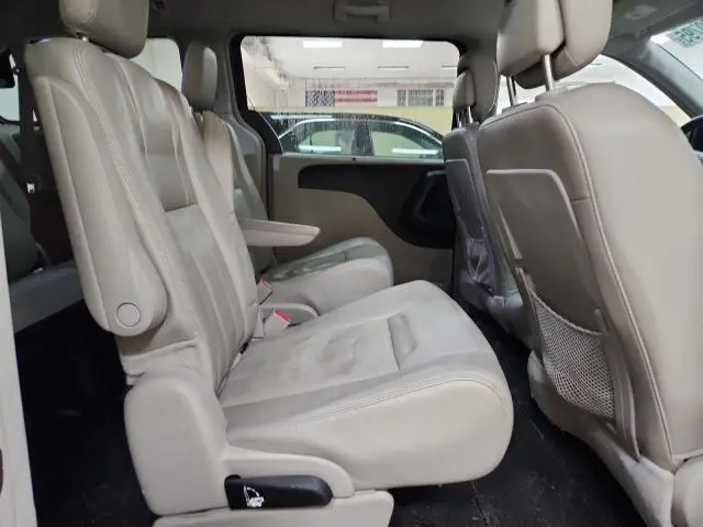 2013 CHRYSLER TOWN & COUNTRY TOURING L  