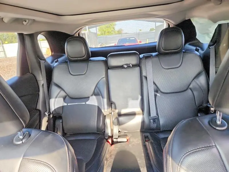 2019 JEEP CHEROKEE OVERLAND  