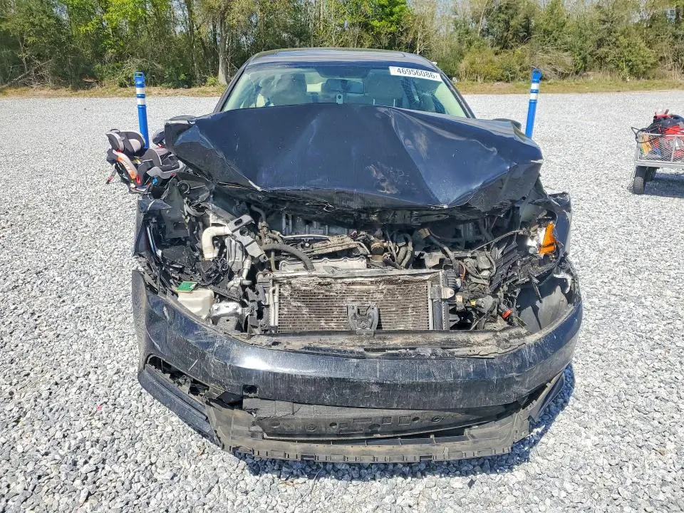 2017 VOLKSWAGEN JETTA SE  