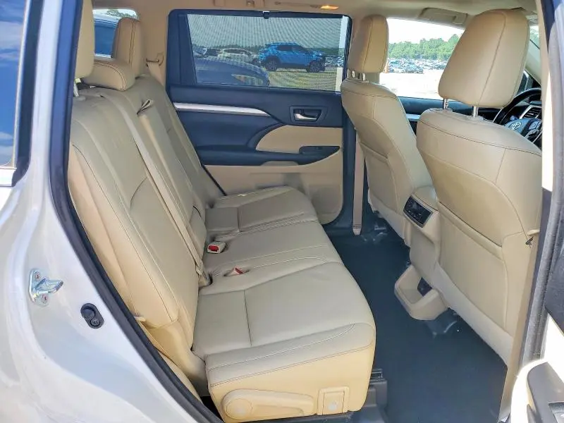 2017 TOYOTA HIGHLANDER XLE  