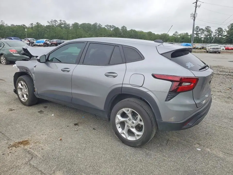 2025 CHEVROLET TRAX LS  