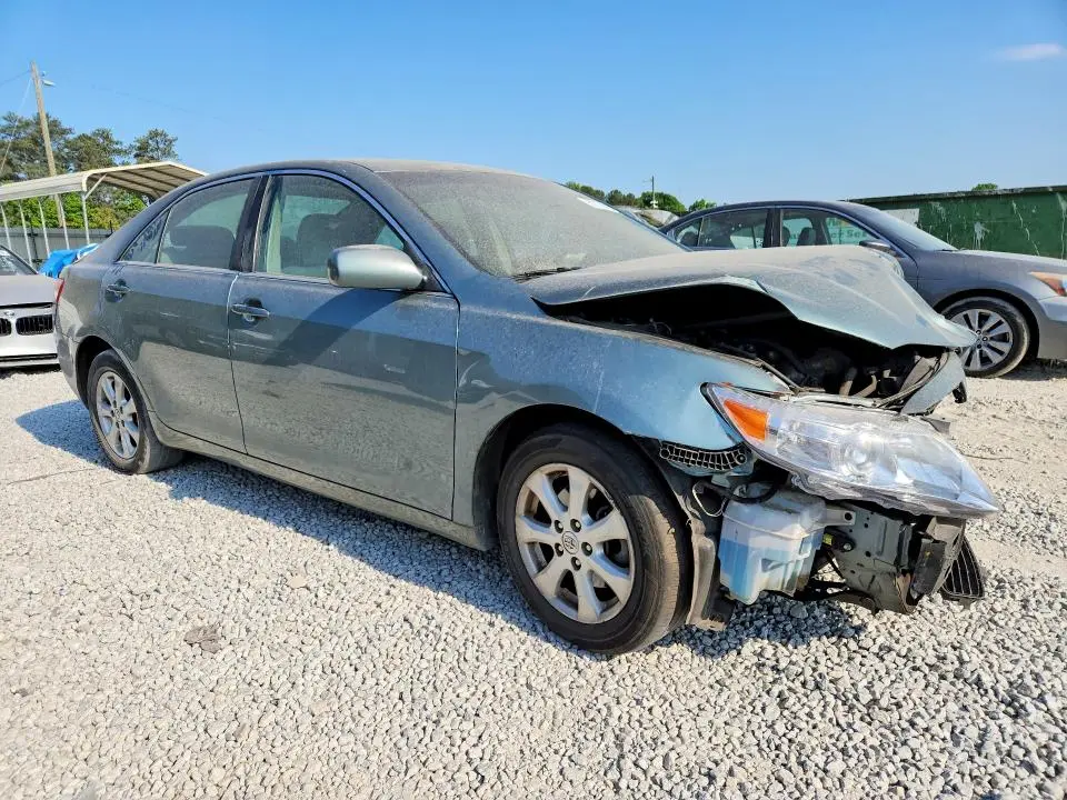2011 TOYOTA CAMRY LE  