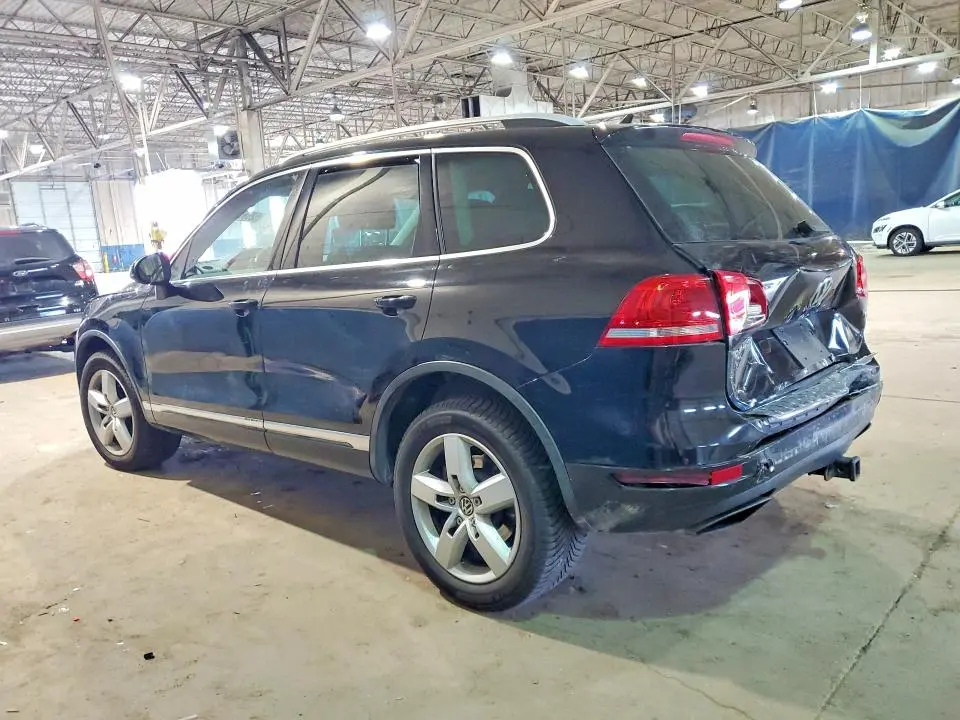 2012 VOLKSWAGEN TOUAREG V6  