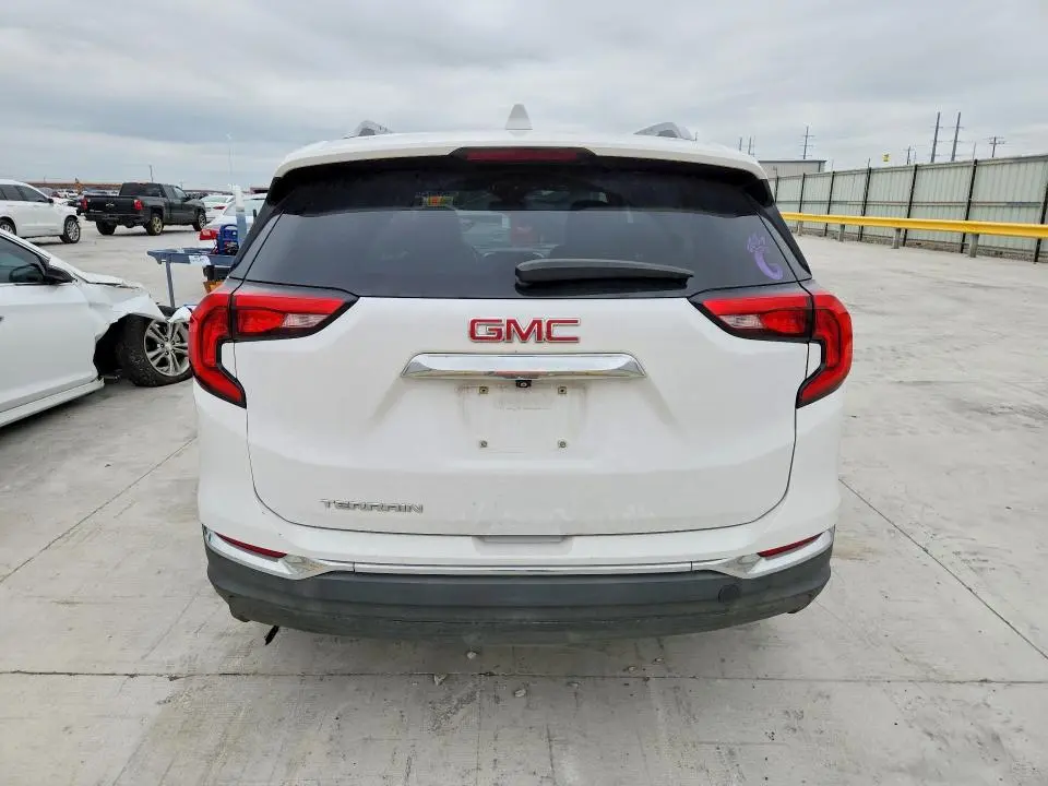 2020 GMC TERRAIN SLT  