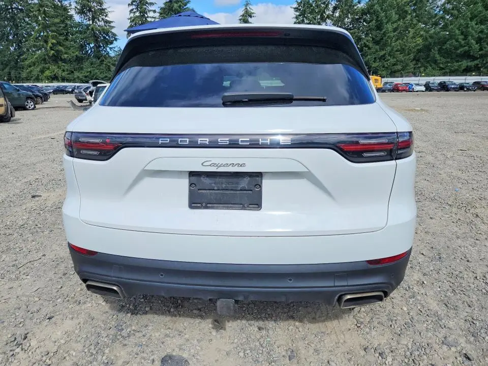 2021 PORSCHE CAYENNE   
