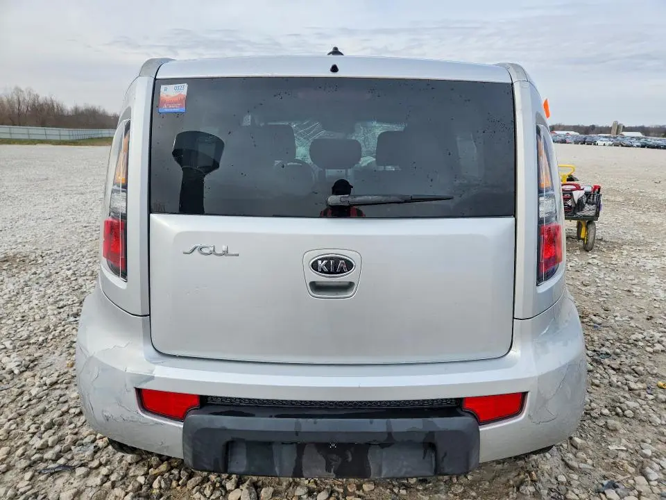 2011 KIA SOUL +  