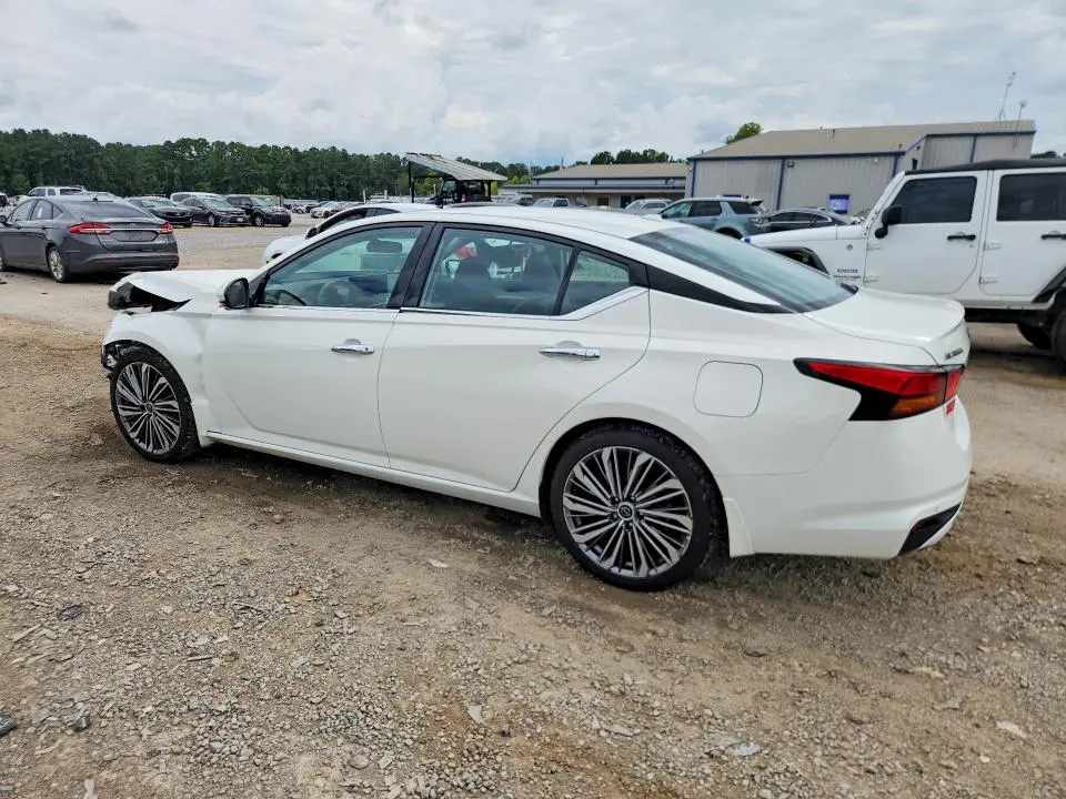 2024 NISSAN ALTIMA SL  