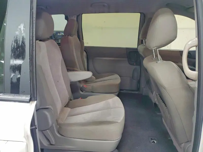 2014 KIA SEDONA LX  
