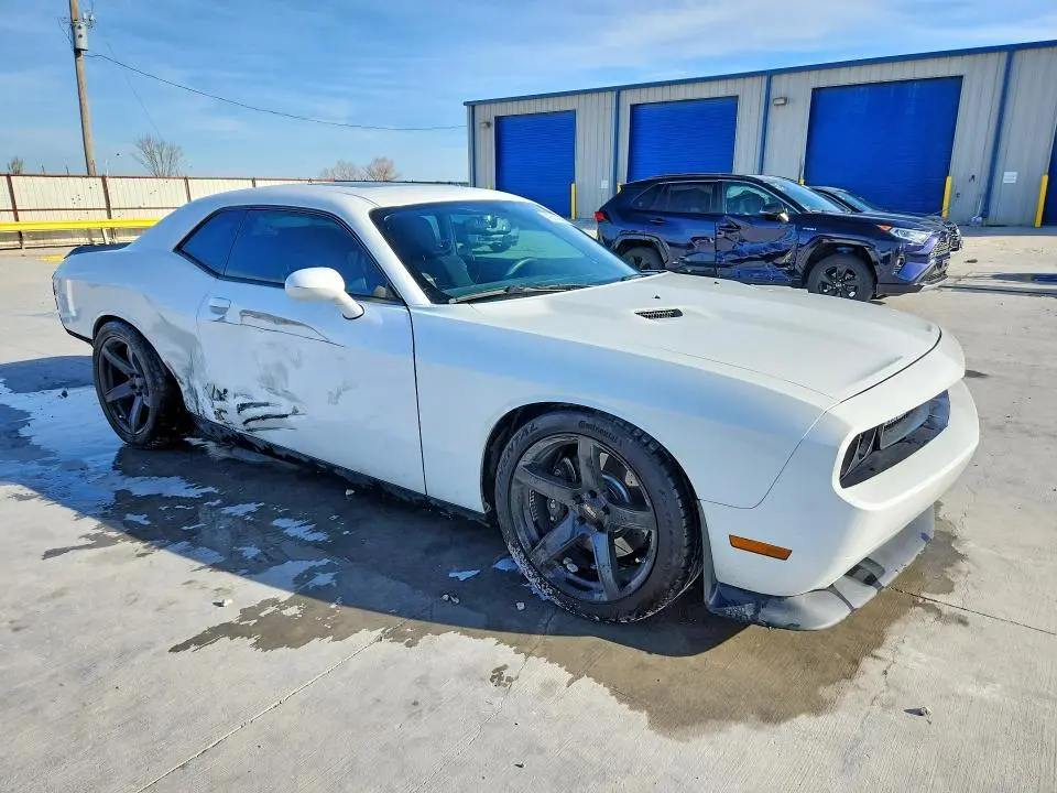 2014 DODGE CHALLENGER SRT8 CORE  