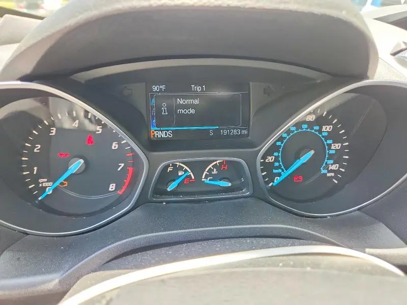 2016 FORD ESCAPE SE  