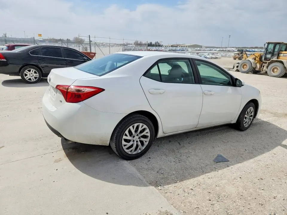 2017 TOYOTA COROLLA LE  