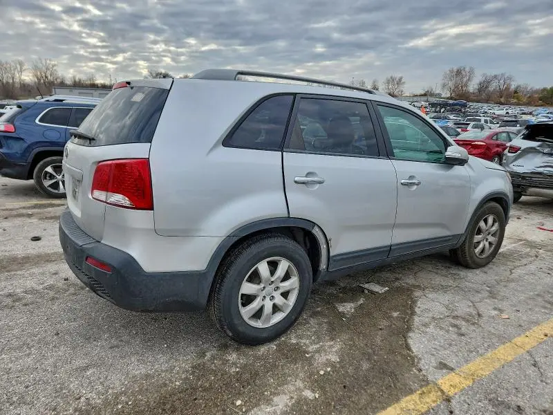 2012 KIA SORENTO BASE  